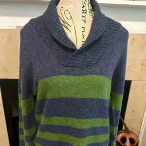 Cloth Logic Women’s Lambs Wool Sweater. Medium . Green, Blue. Preowned.
